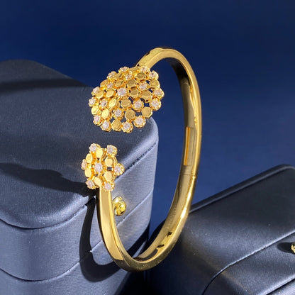 ¡®Veyra Jewelry¡¯ Honeycomb Diamond Open Bangle