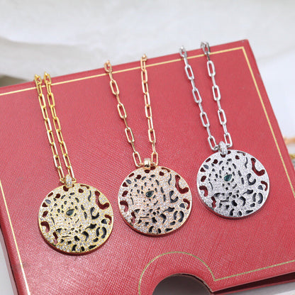 ¡®Veyra Jewelry¡¯Openwork Round Pendant Necklace