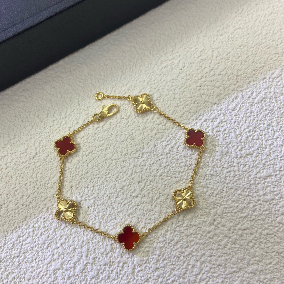 [¡®Veyra Jewelry¡¯]CLOVER 6 MOTIF RED AGATE LASER BRACELET