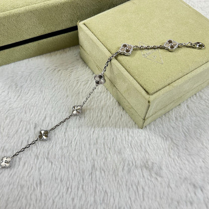 [Veyra Jewelry]New CLOVER 6 MOTIF DIAMOND BRACELET