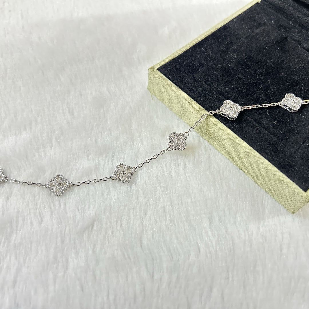 [Veyra Jewelry]New CLOVER 6 MOTIF DIAMOND BRACELET