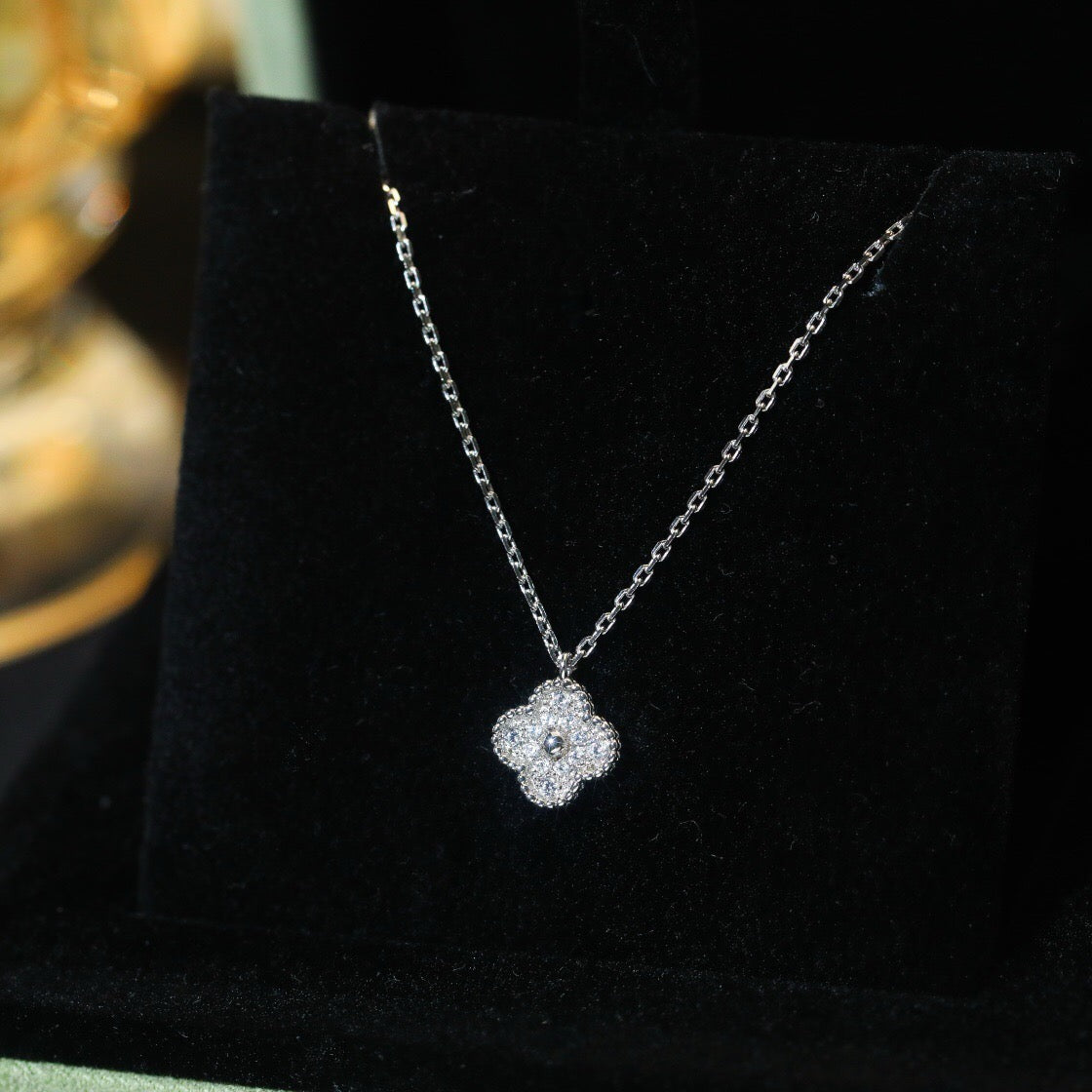 ¡®Veyra Jewelry¡¯CLOVER MINI 9.5MM PENDANT DIAMOND NECKLACE