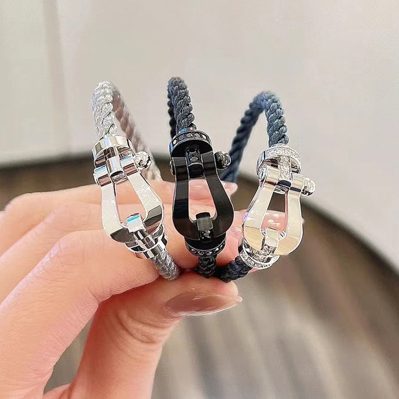 ¡®Veyra Jewelry¡¯FORCE LARGE HORSESHOE HALF DIAMOND BRACELET SILVER