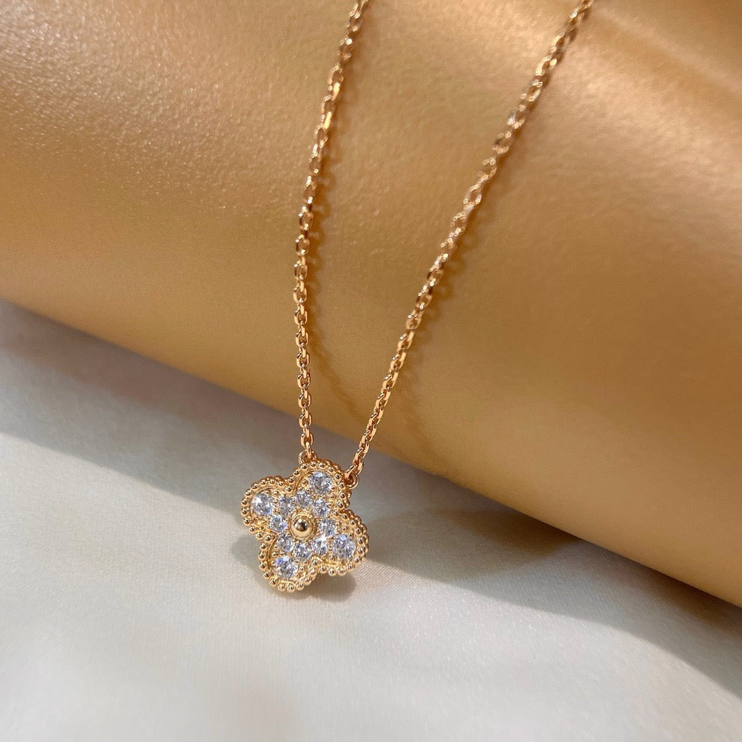 ¡®Veyra Jewelry¡¯CLOVER 15MM DIAMOND SINGLE FLOWER NECKLACE