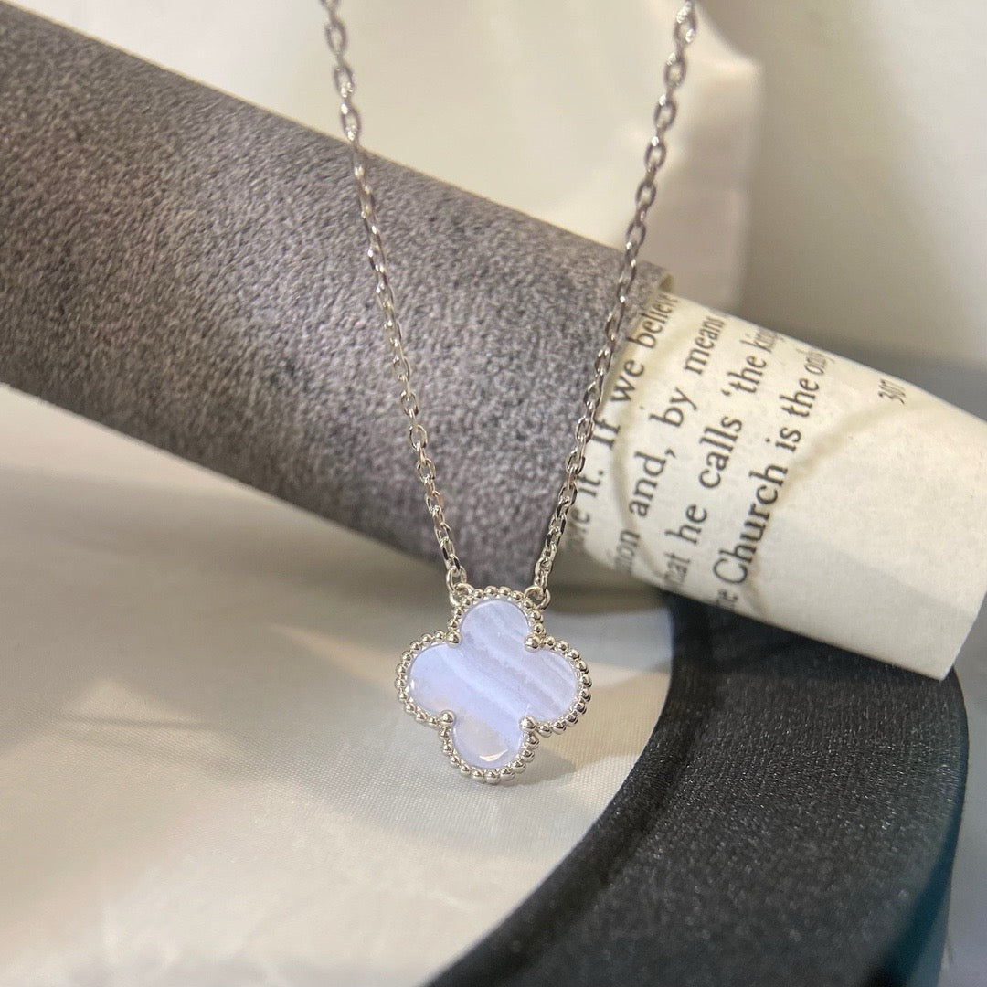 ¡®Veyra Jewelry¡¯CLOVER 15MM BLUE CHALCEDONY NECKLACE SILVER