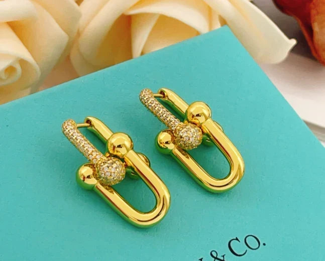 [Veyra Jewelry]TF HORSESHOE BUCKLE DIAMOND EARRINGS
