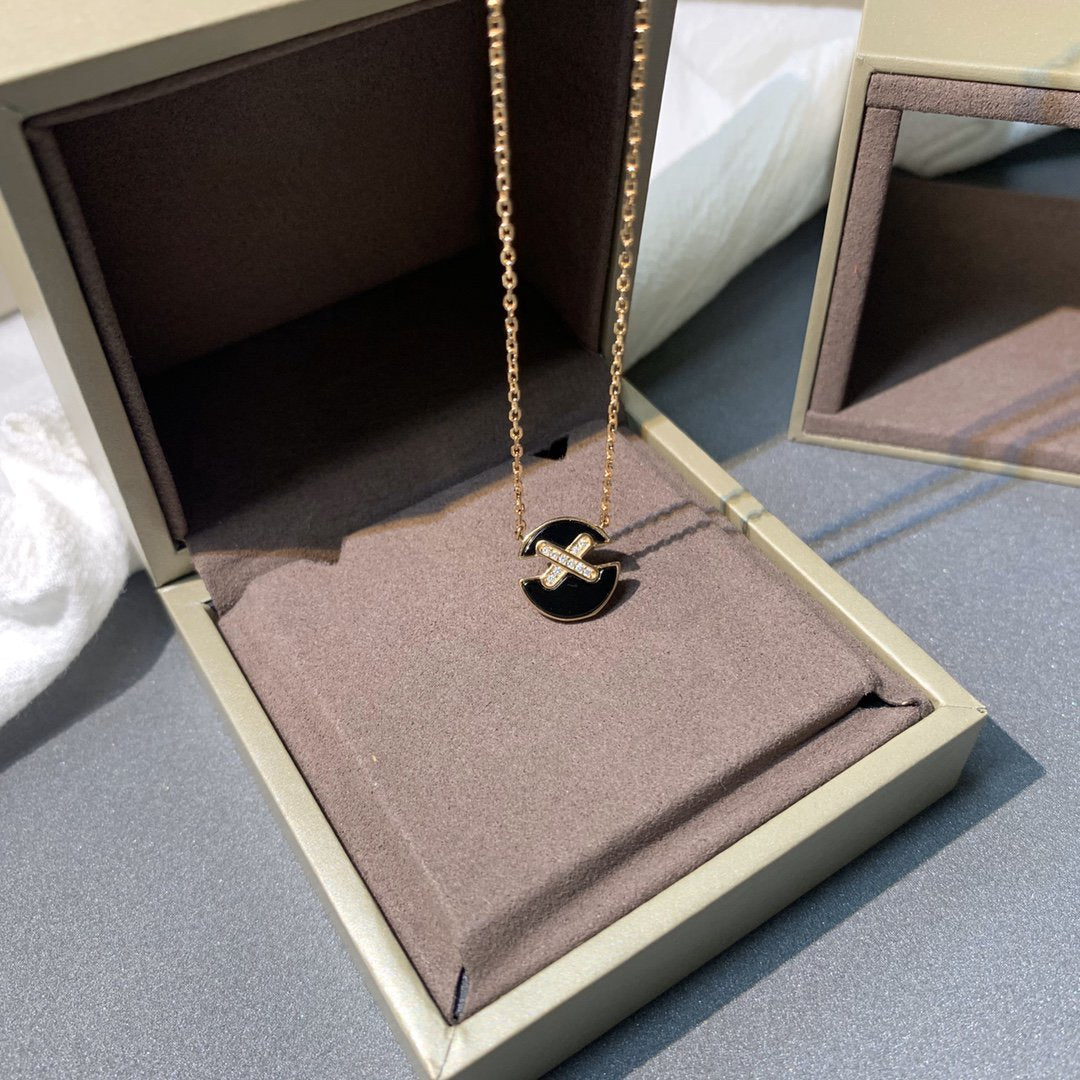 ¡®Veyra Jewelry¡¯JEUX DE PINK GOLD DIAMOND NECKLACE