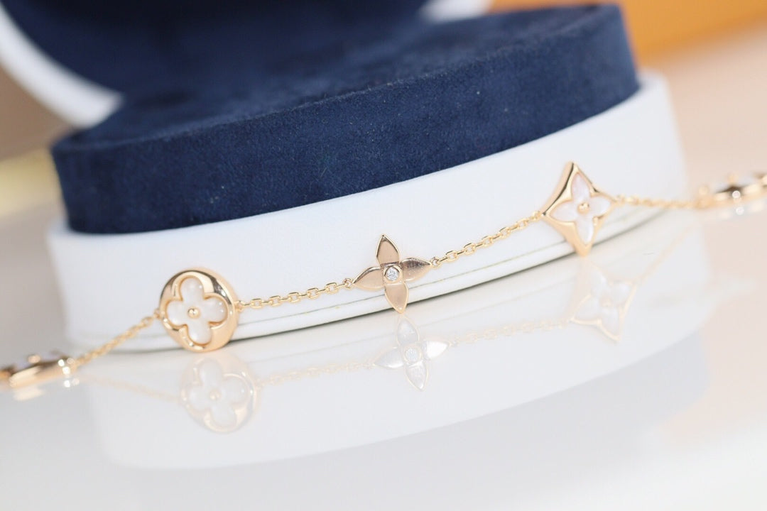¡®Veyra Jewelry¡¯LEAF CLOVER BRACELET