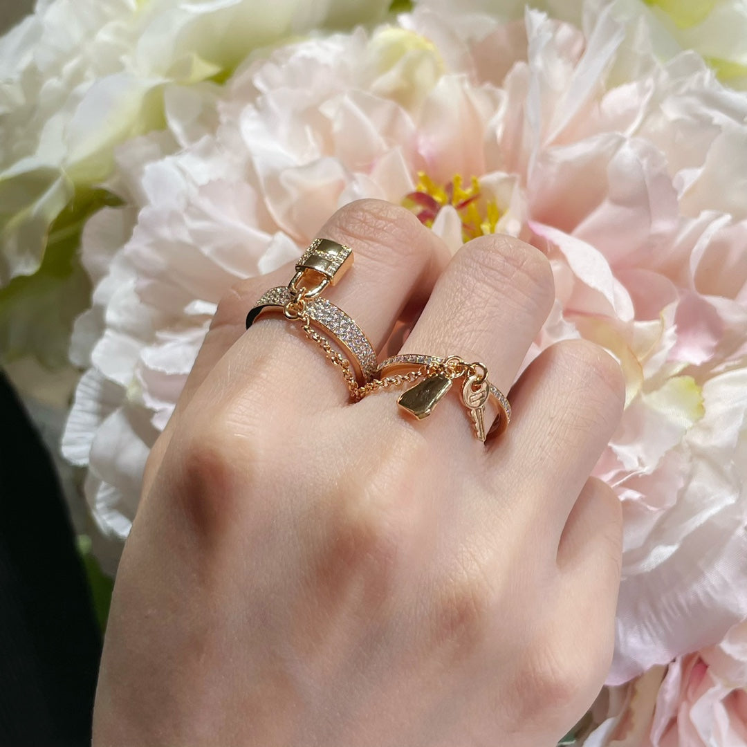 ¡®Veyra Jewelry¡¯HM KELLY CLOCHETTE DOUBLE RING IN  WITH DIAMONDS
