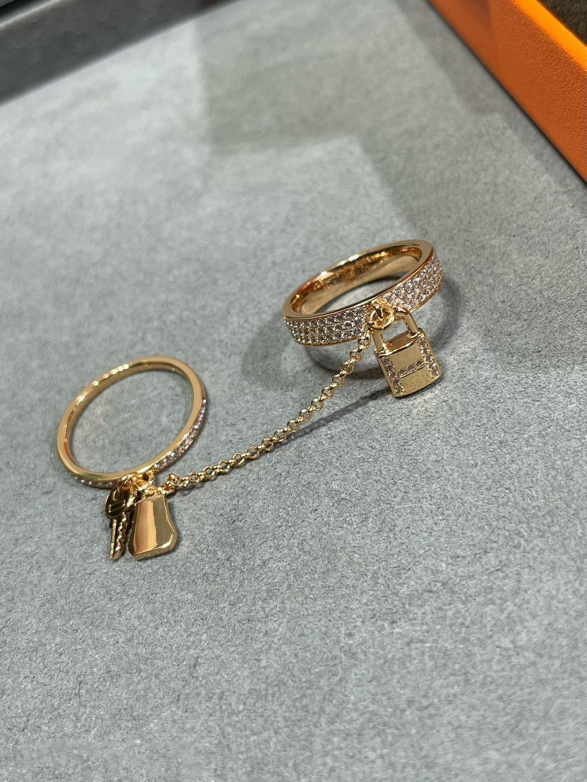 ¡®Veyra Jewelry¡¯HM KELLY CLOCHETTE DOUBLE RING IN  WITH DIAMONDS