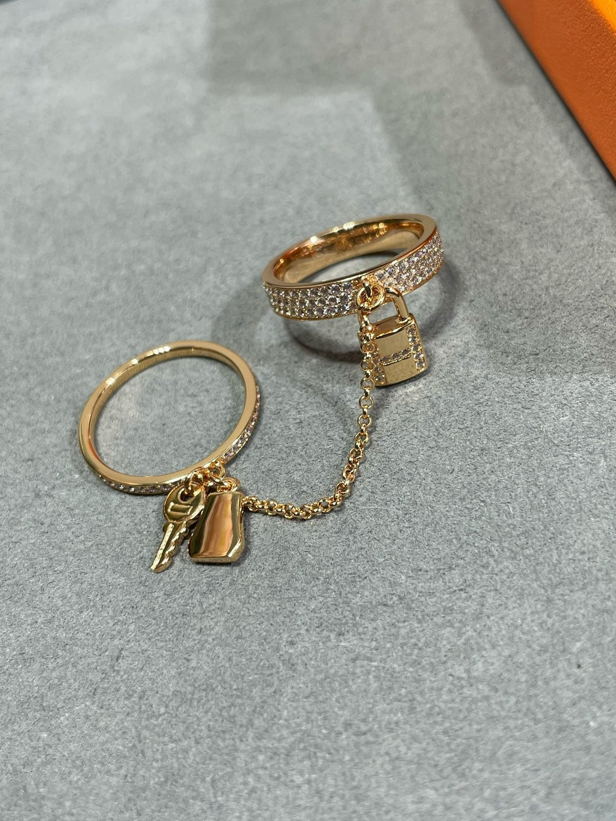 ¡®Veyra Jewelry¡¯HM KELLY CLOCHETTE DOUBLE RING IN  WITH DIAMONDS