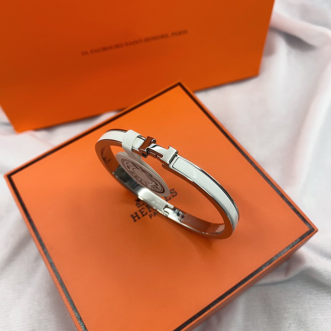 ¡®Veyra Jewelry¡¯CLASSIC HM CLIC WHITE 8MM ENAMEL BRACELET