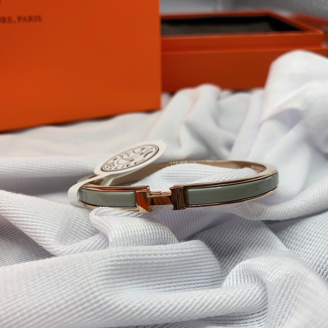 ¡®Veyra Jewelry¡¯CLASSIC HM CLIC GREEN 8MM ENAMEL BRACELET