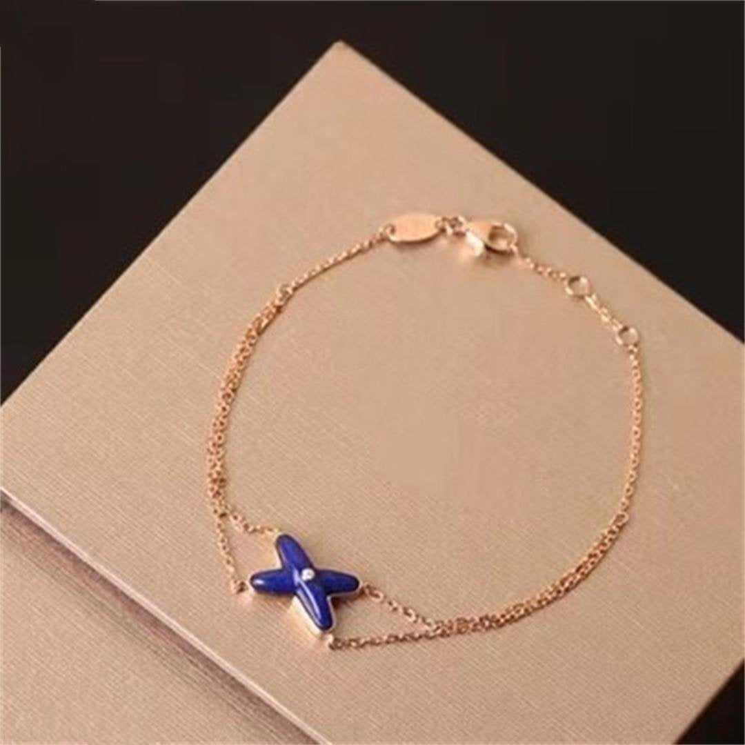 ¡®Veyra Jewelry¡¯Hollow Design Four-Leaf Clover Flower Shape Ring