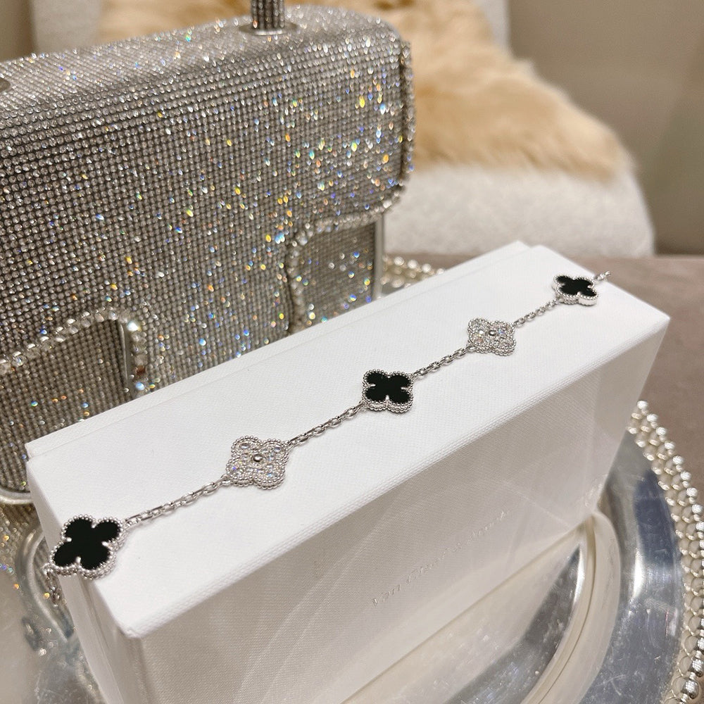[Veyra Jewelry]New CLOVER 5 MOTIF ONYXS BRACELET COLLECTION