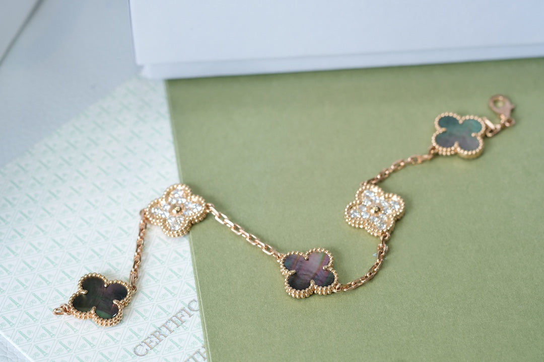 [Veyra Jewelry]New CLOVER 5 MOTIF GRAY MOP BRACELET COLLECTION