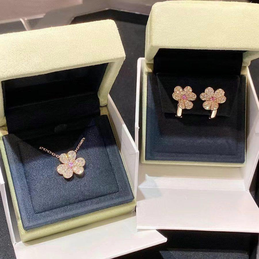 ¡®Veyra Jewelry¡¯FRIVOLE PINK GOLD FLOWER DIAMOND EARRINGS