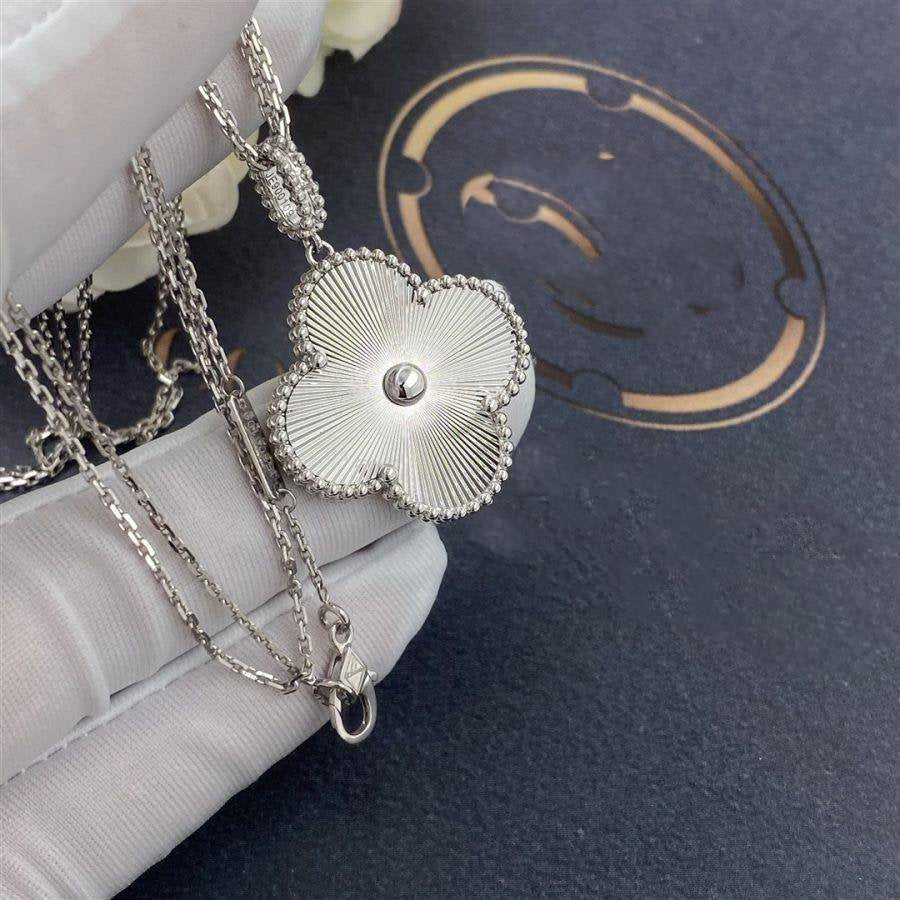 ¡®Veyra Jewelry¡¯CLOVER 25MM SILVER BIG CLOVER NECKLACE