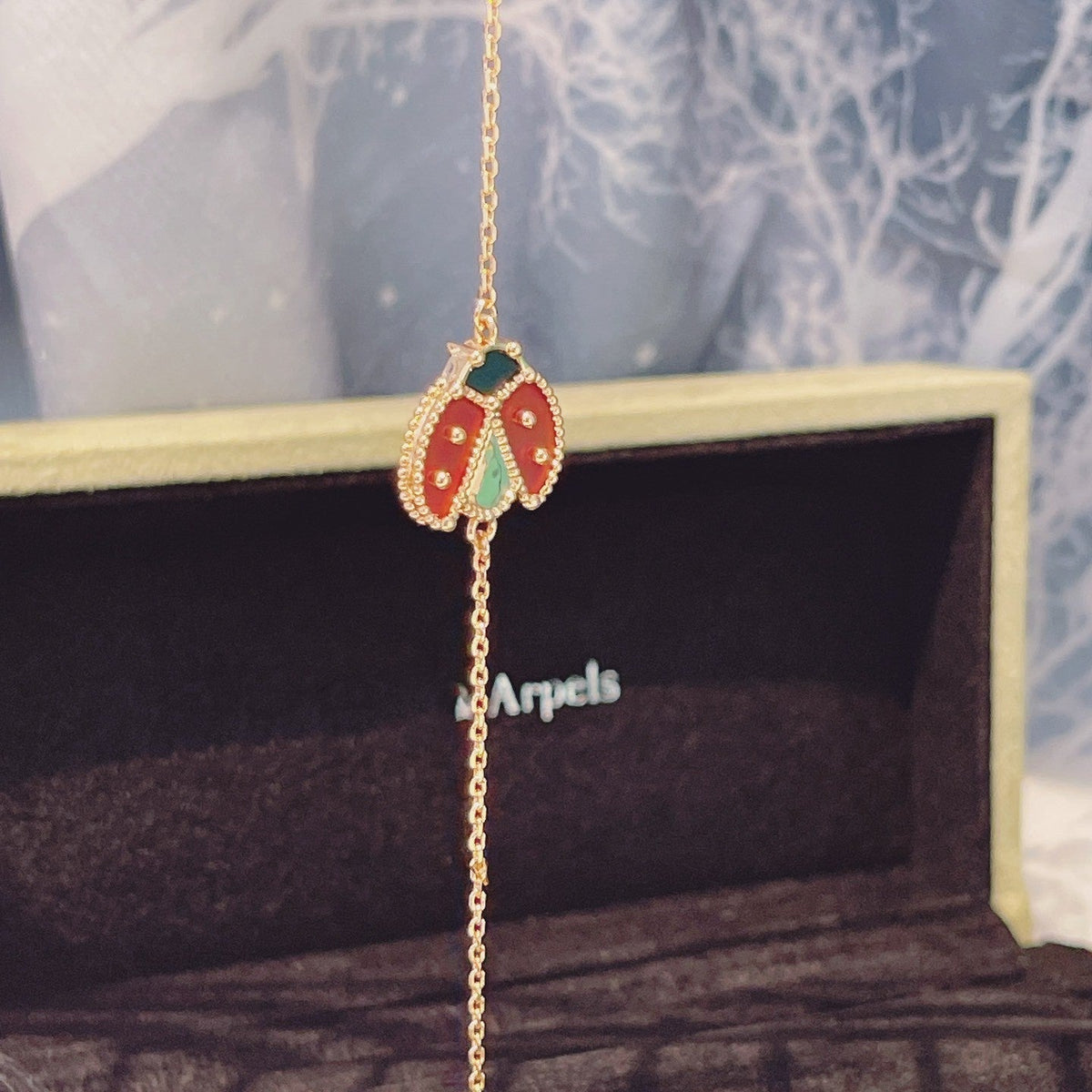 ¡®Veyra Jewelry¡¯LUCKY SPRING 1 MOTIF PINK GOLD BRACELET