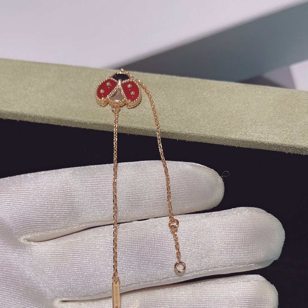 ¡®Veyra Jewelry¡¯LUCKY SPRING 1 MOTIF PINK GOLD BRACELET