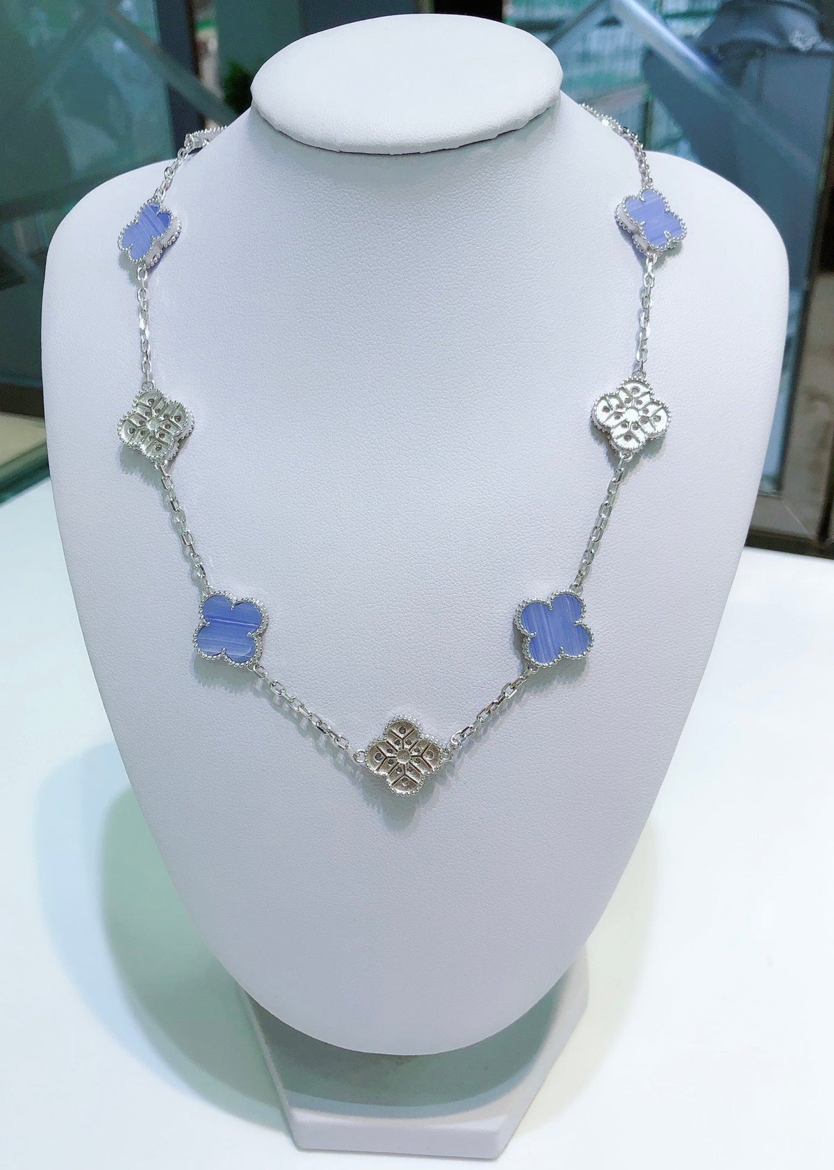 ¡®Veyra Jewelry¡¯CLOVER 10 MOTIFS CHALCEDONY DIAMONDS SILVER NECKLACE